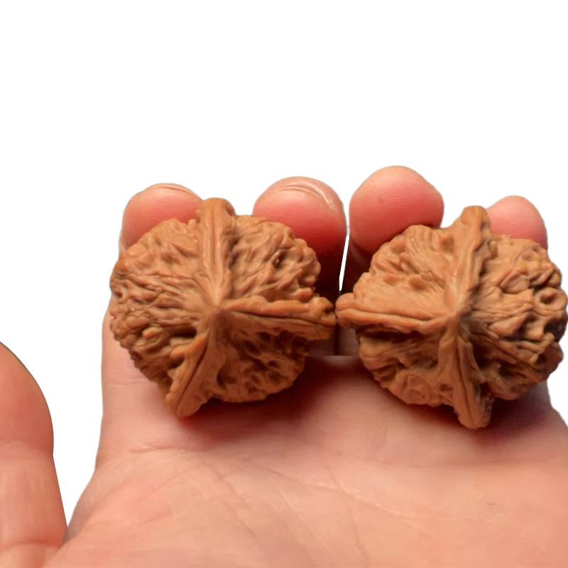 核桃天然生长玉玺三棱对子产地直发一手货源原色机刷精品现代风格