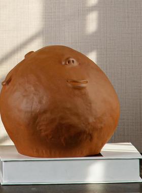 新品简约样板间饰品摆件创意树脂工艺品现代创意橙色泥人头摆件