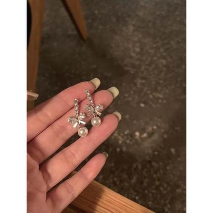 蝴蝶结珍珠耳环2024新款爆款耳钉小众设计感高级耳饰女无耳洞耳夹