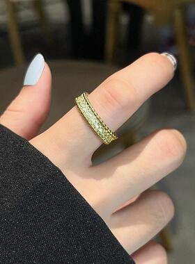 新925纯银女戒指锆石V金