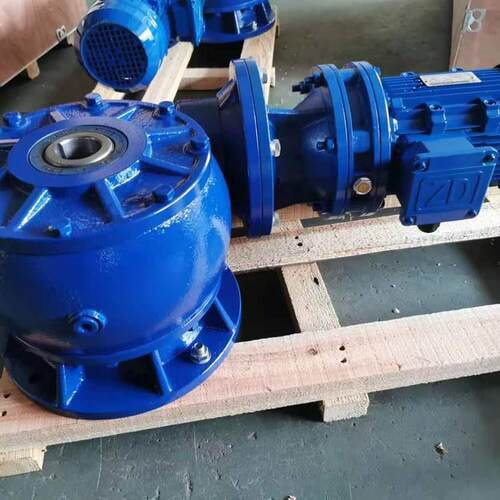 R67-Y3KW-23.44M1 直角减速机 PXS330精密减速机