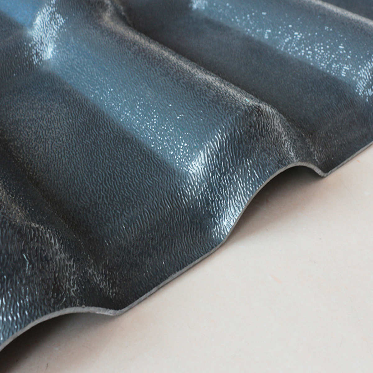 合成树脂瓦屋面仿古一体瓦灰色小青瓦仿古琉璃瓦工程用塑料瓦厂家