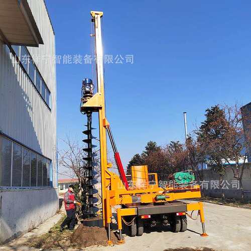 螺旋钻机楼房地基打桩机液压旋挖钻孔机钢制履带12米长螺旋打孔机
