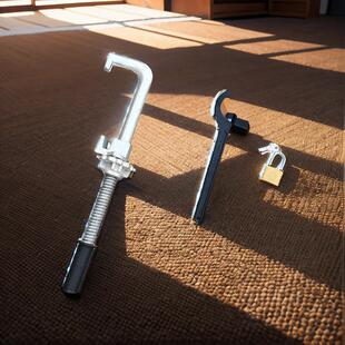 GSQ M50钢轨道岔密贴钩锁器60轨斥离钩锁器可动心道岔钩锁器现货