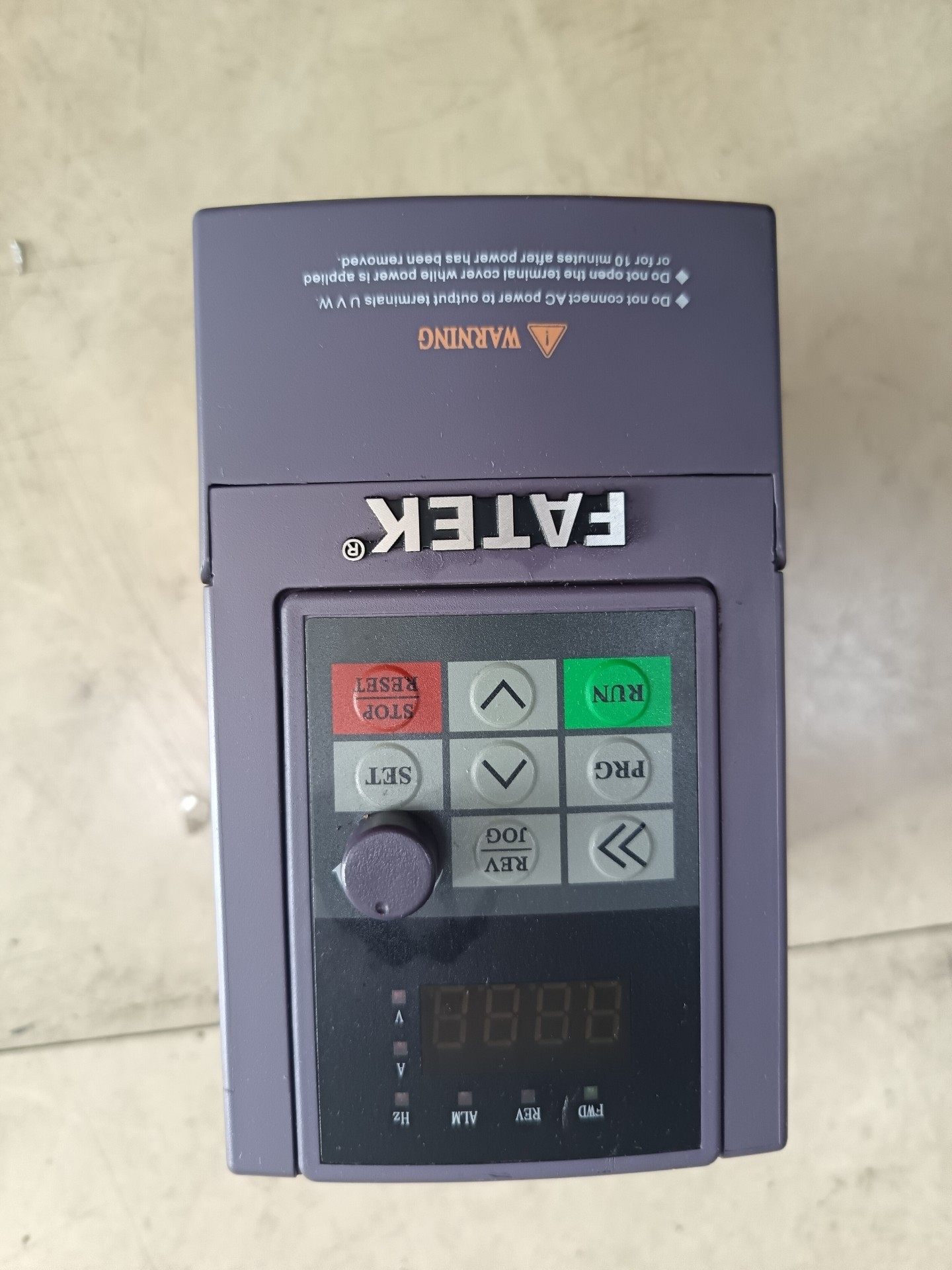 台湾永宏变频器，FID-E10系列  IP  18, 实图拍