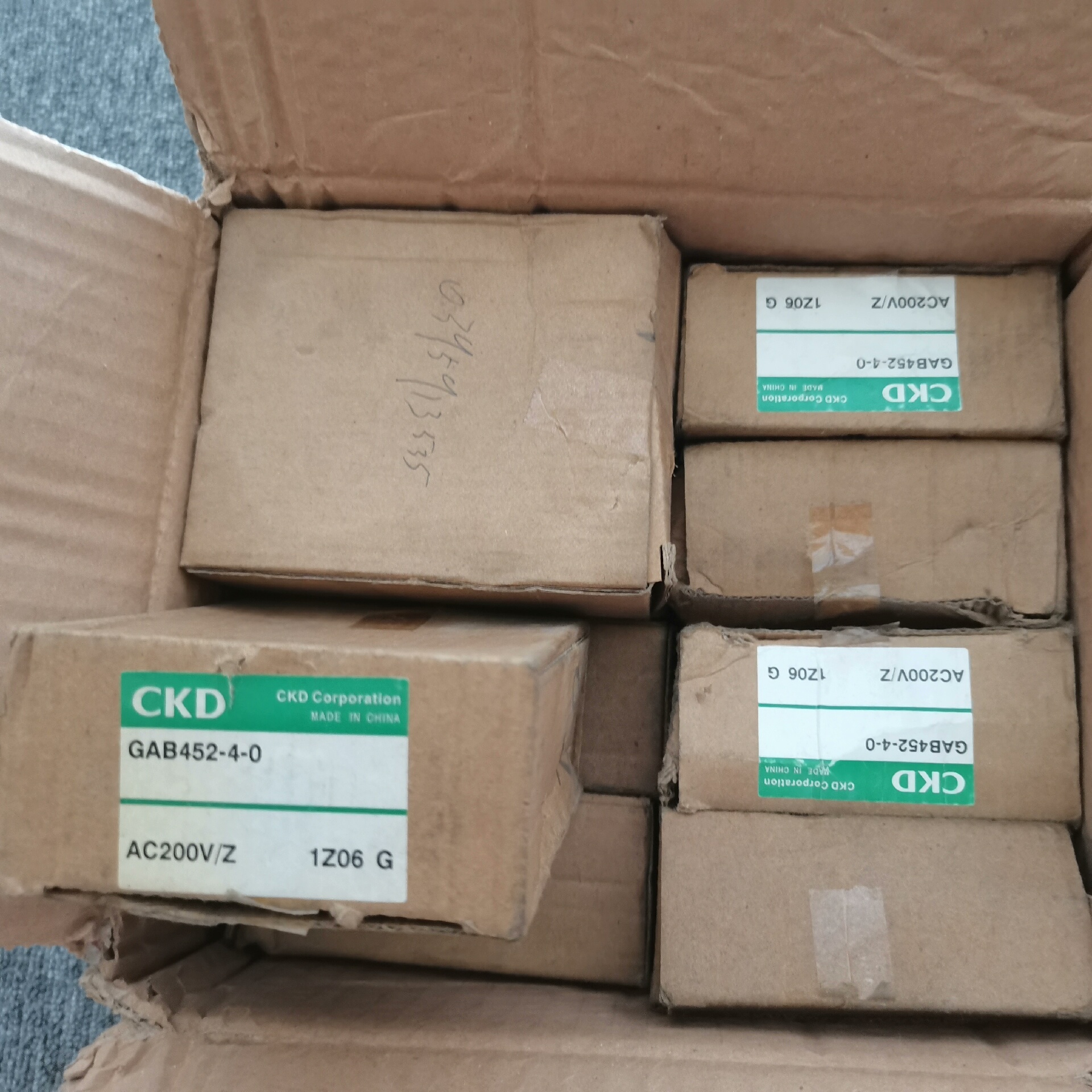 喜开理CKD电磁阀全新原装10台，包装有点旧