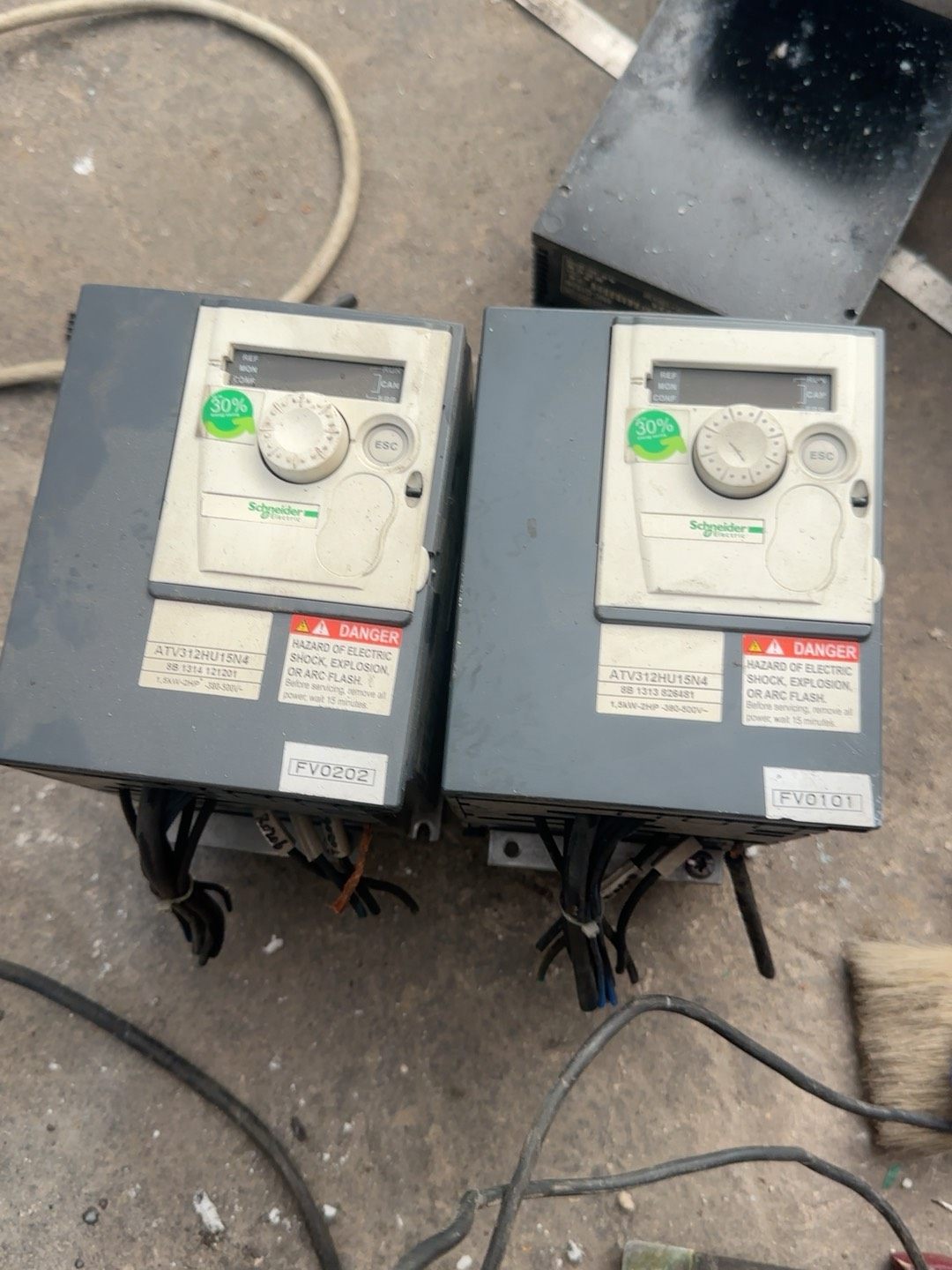 九新施耐德变频器 ATV312HU15N4   1.5KW