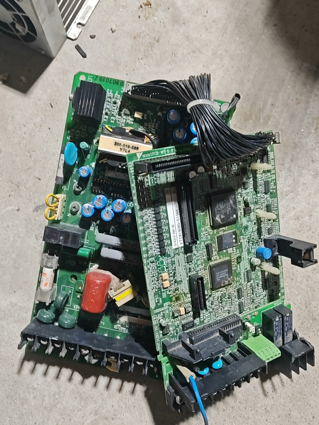 安川变频器主板