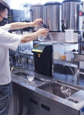 澜鑫厨具奶茶店设备全套制冰机304不锈钢冷藏水吧台出口保鲜柜