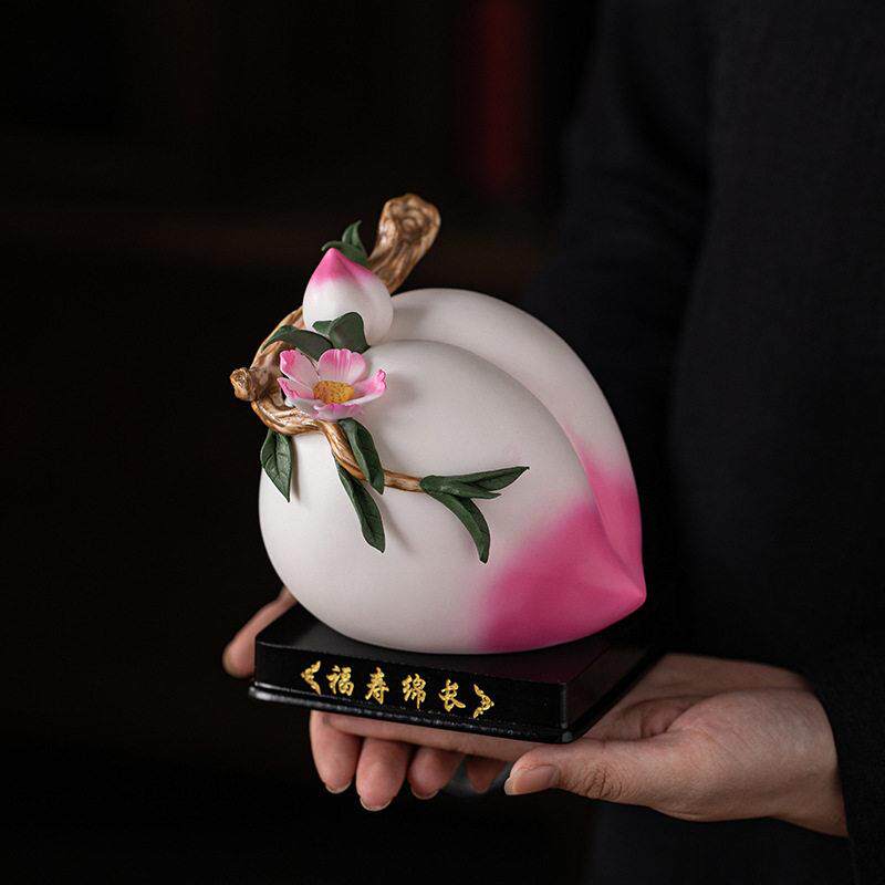 陶瓷寿桃摆件老人生日送长辈父母祝寿礼品仙桃客厅桌面装饰吉祥物