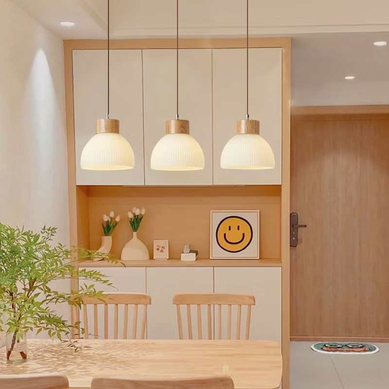 北欧简约原木小吊灯三头餐厅卧室床头玻璃阳台吧台日式饭厅实木灯