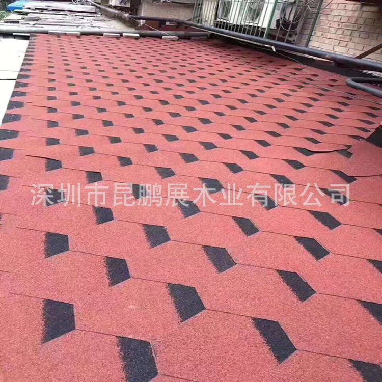 厂家供应彩色玻纤胎沥青瓦防水防潮材料马赛克标准型鱼鳞型双层