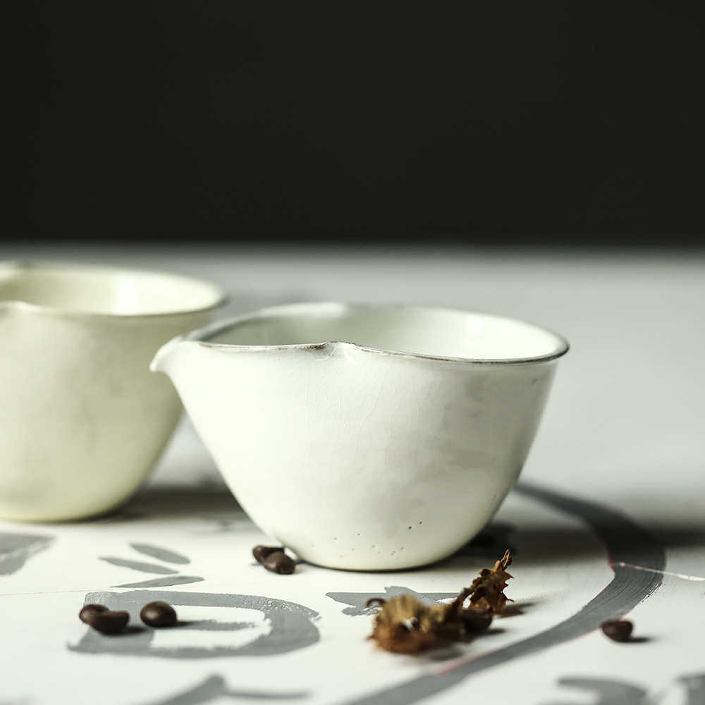 徐婉陶艺作品 粉引片口注器茶具公道杯日式清酒分享杯家用送礼