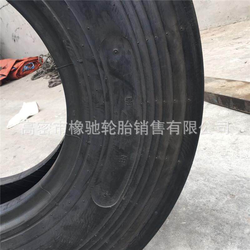 胶轮压路机光面轮胎900-20工程机械轮胎1100-20 13/80-20