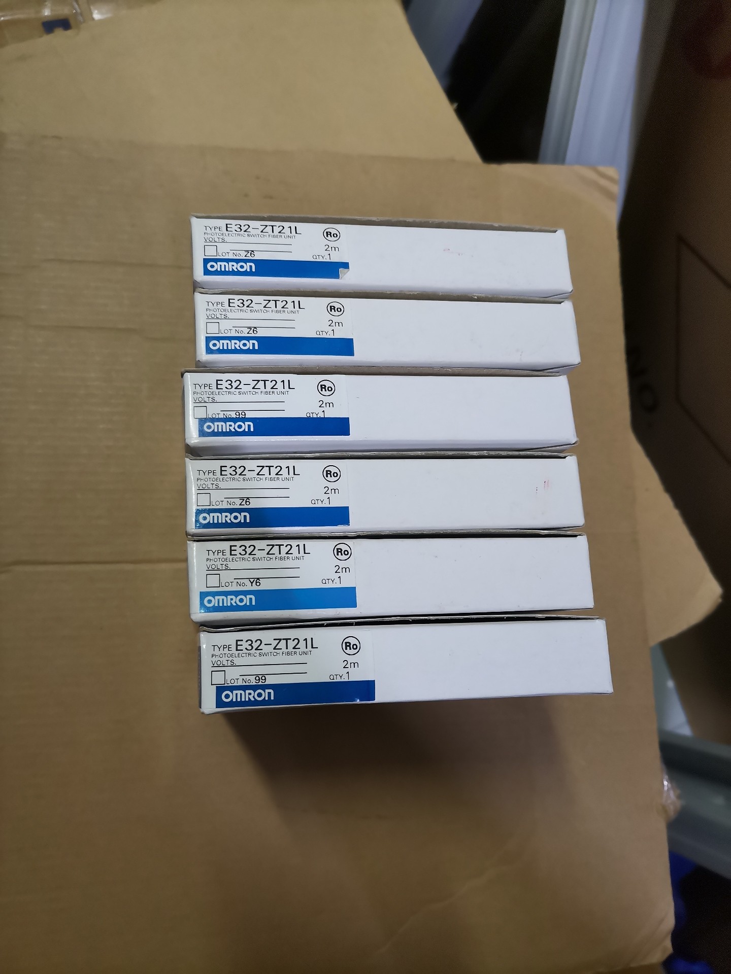 欧姆龙光纤E32-ZT21L全新原装正品