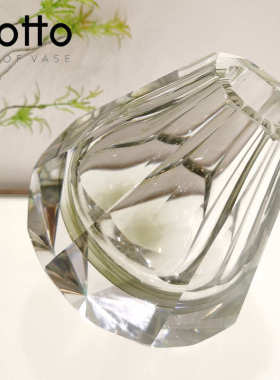 欧格丽创意个性玻璃花瓶软装家居搭配装饰设计摆件锥形插花瓶批发