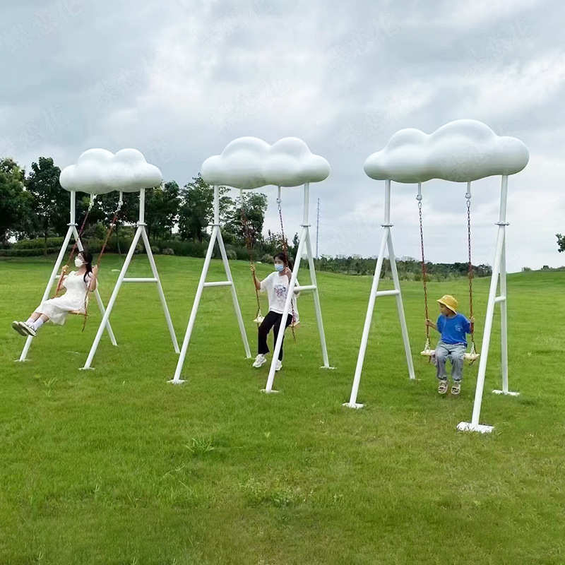 仿真道具红露营地  云朵乐园新款秋千打卡拍照网秋千沙滩亲子休闲