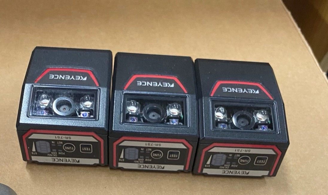 基恩士SR-751原装正品95新，功能测试ok，实物，需要的