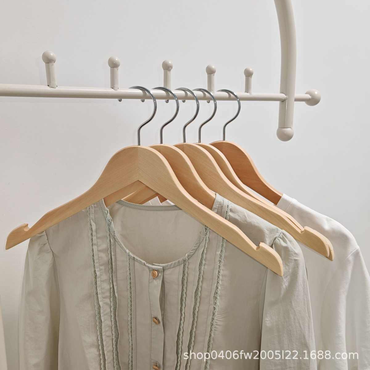 C30轻奢服装店木衣架斜坎实木旋转挂钩木质荷木衣架原色酒店衣架