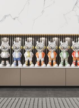 漂亮的摆件高级感小众太空人宇航员桌面家居客厅办公室酒柜软装饰