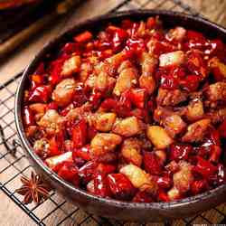 三星云崖玉兔冷吃兔180g四川特产五香麻辣味兔肉丁小包装零食小吃