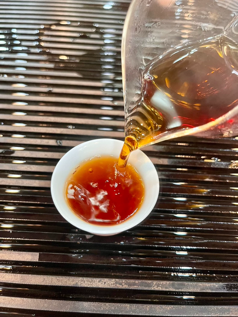 2斤袋裝處理尾貨老茶頭普洱熟普包郵 普洱茶 BUASHOP普洱老茶