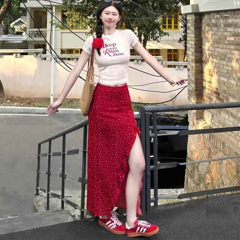 夏季时尚高级感休闲运动套装女正肩短袖不规则碎花长裙显瘦两件套