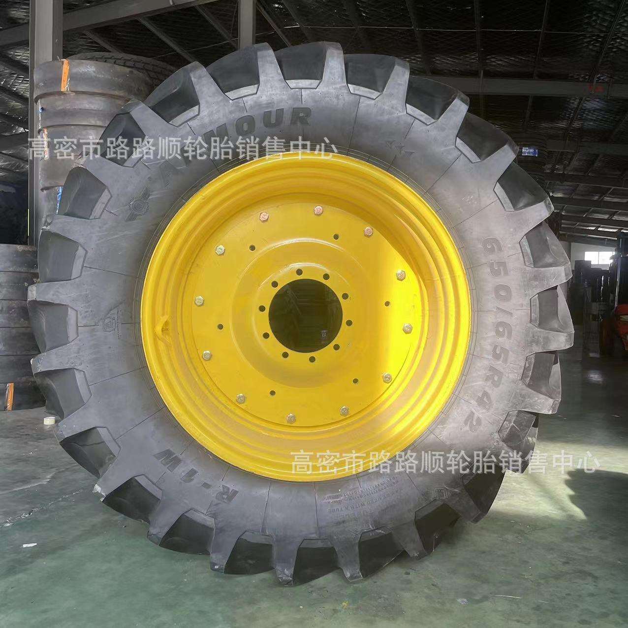 约翰迪尔6J2104雷沃2104加宽改装540/65R30 650/65R42钢丝轮胎