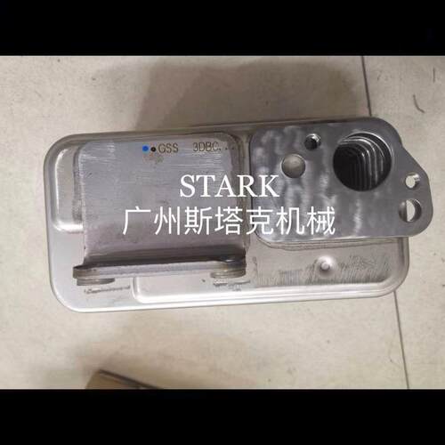 4M50发动机冷却器ME226761、ME226760、ME230210发动机油冷却器