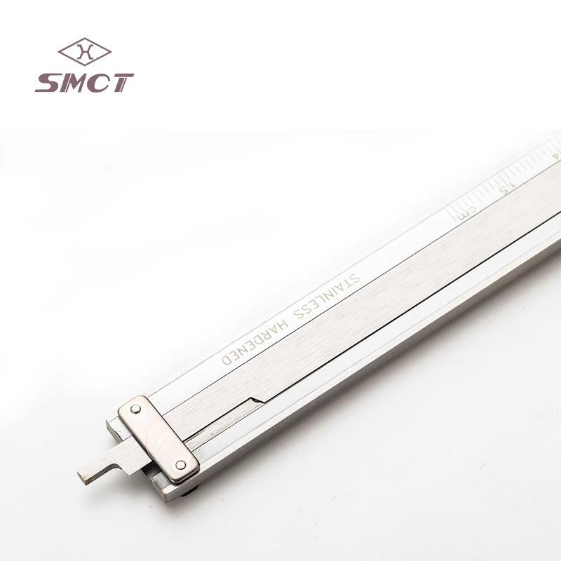 S2NGLMCT0/带卡表尺指针式表盘游标卡尺0-00mm闭式带表卡尺.02