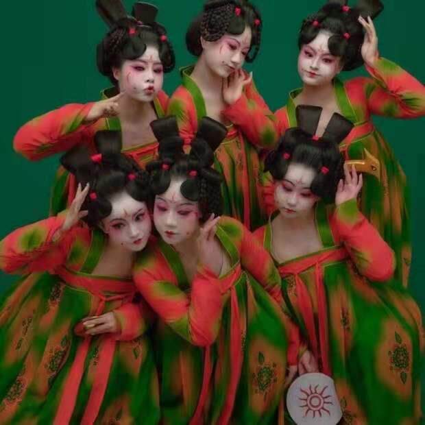 汉服女童襦裙唐装儿童敦煌舞蹈服唐宫夜宴洋装中国风古装演出服
