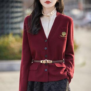 2026春季新款V领刺绣花朵针织开衫女宽松显瘦毛衣外套短款上衣