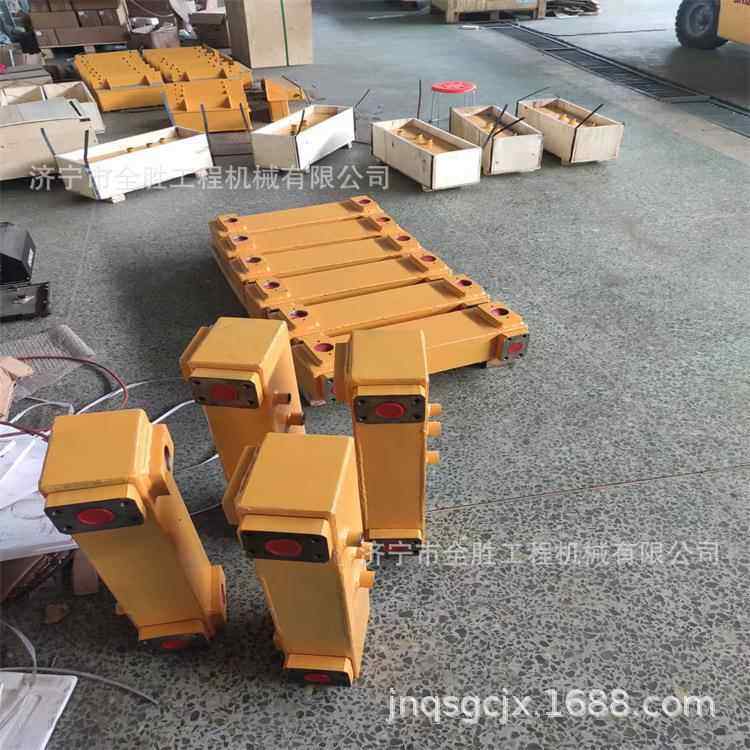 SD32推土机冷却器总成3053393曲轴分动箱总成缸体履带总成