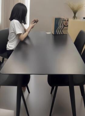 纯黑岩板餐桌家用长方形黑色桌子小户型纯白餐桌椅出租房饭桌子