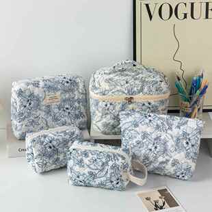 2024小清新可爱棉质化妆包小众便携洗漱收纳包碎花ins可爱盒袋箱