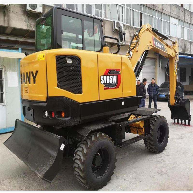 市政道路快速转场 轮胎式挖掘机 灵活全能