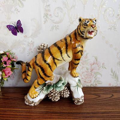 Function art方亚纯手绘陶瓷老虎摆件个性家居装饰品生日礼物
