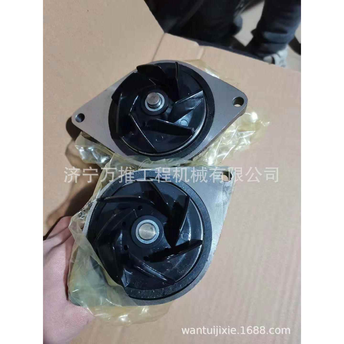 山推挖掘机配件SE210 SE220发动机水泵 康明斯发动机水泵