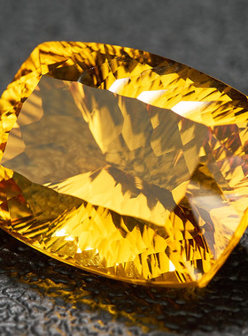 源头捡漏价 22.7克拉黄晶裸石戒面千禧切工火彩好 支持私人定制