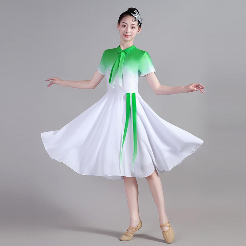 正品现代舞演出服学女青春场活力开唱 舞蹈洋装中生合团表演服装图片
