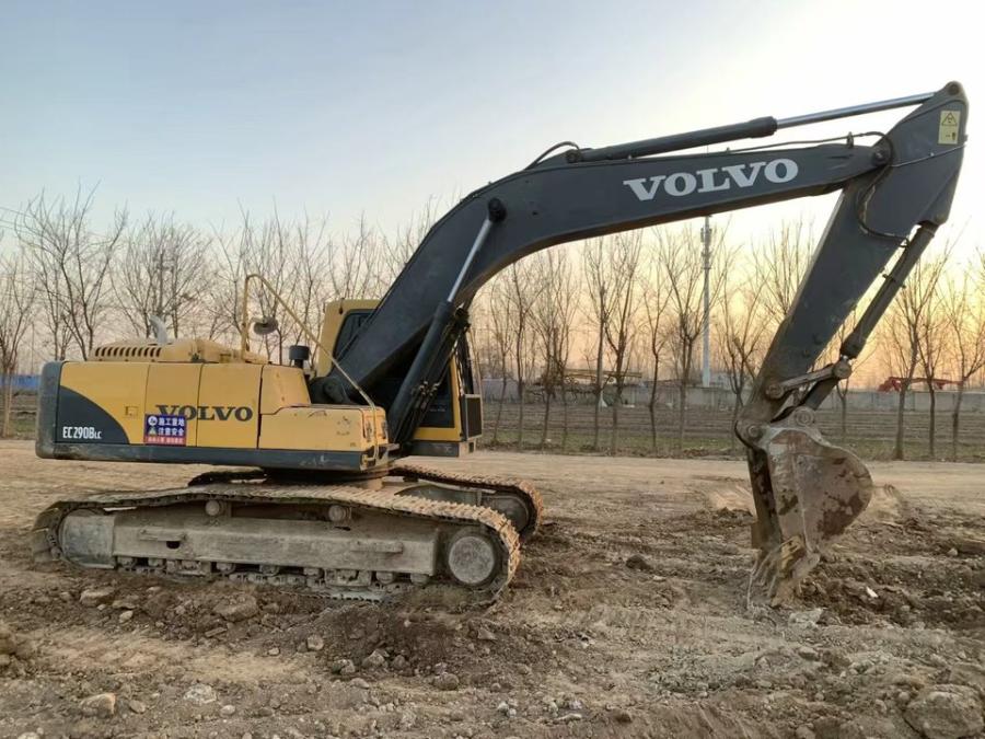 11月24日北京沃尔沃240挖掘机网络拍卖公告