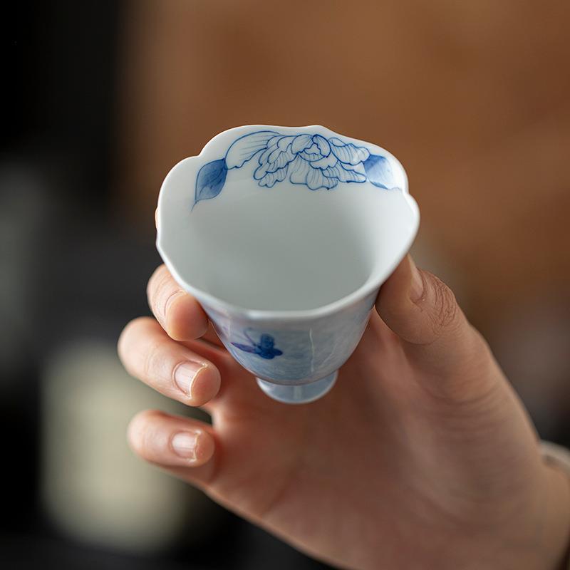 新款直销花口闻香杯手绘蝶恋花洒蓝牡丹青花主人杯女式喝茶杯子品