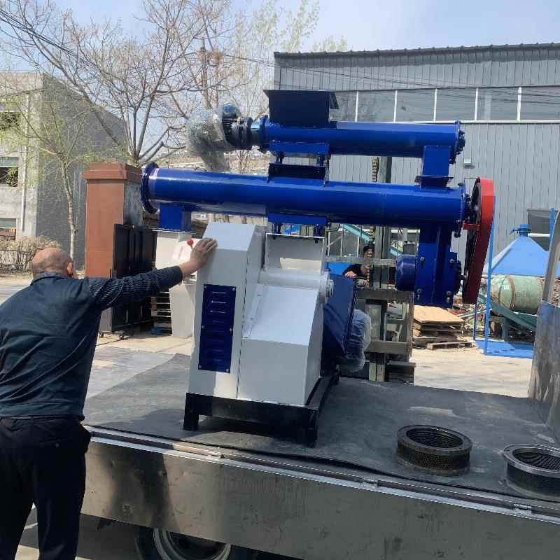 自动进料环模饲料颗粒机牛羊饲料草粉制粒机调制器款鸡鸭鹅饲料机