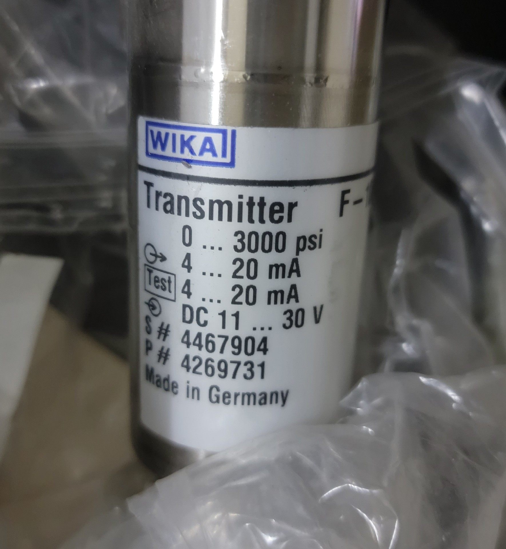 维卡压力变送器f-10，0-3000psi