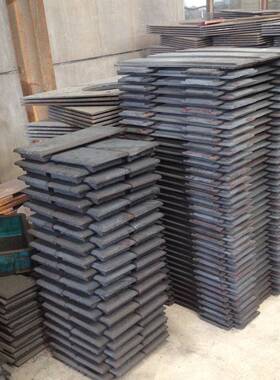 供应抛丸机侧板Q326山东青岛抛丸耐磨板江苏大丰Q376直联式