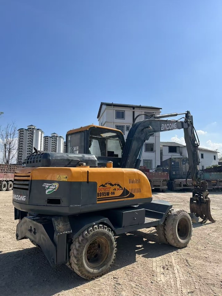 1月9日贺州95轮式夹木机网络拍卖公告