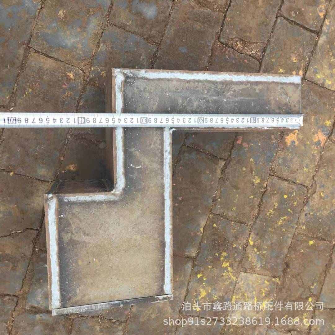厂家直供桥梁钢制钜形管 大量批发焊接矩形管焊接泄水管排水系统