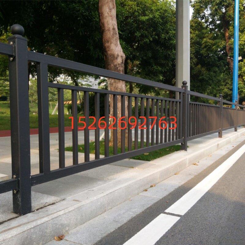 市政道路护栏隔离栏杆锌钢围栏城市加厚安全车间隔离停车场防撞栏