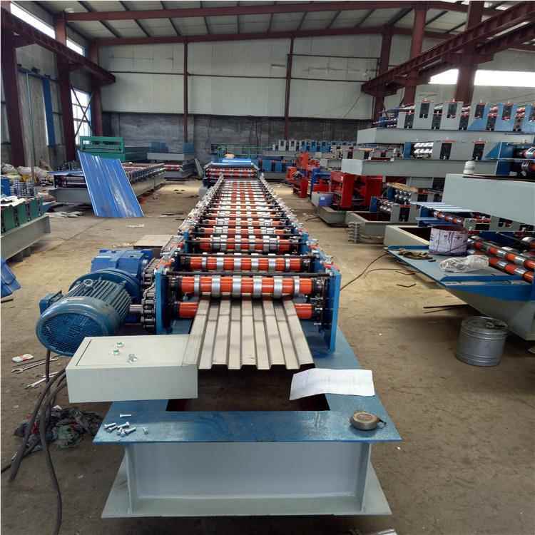 生产0400/500/60080型钢/跳板成跳型机 建筑用防滑钢板机器