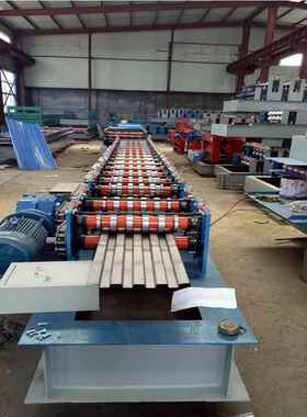 生产0400/500/60080型钢/跳板成跳型机 建筑用防滑钢板机器